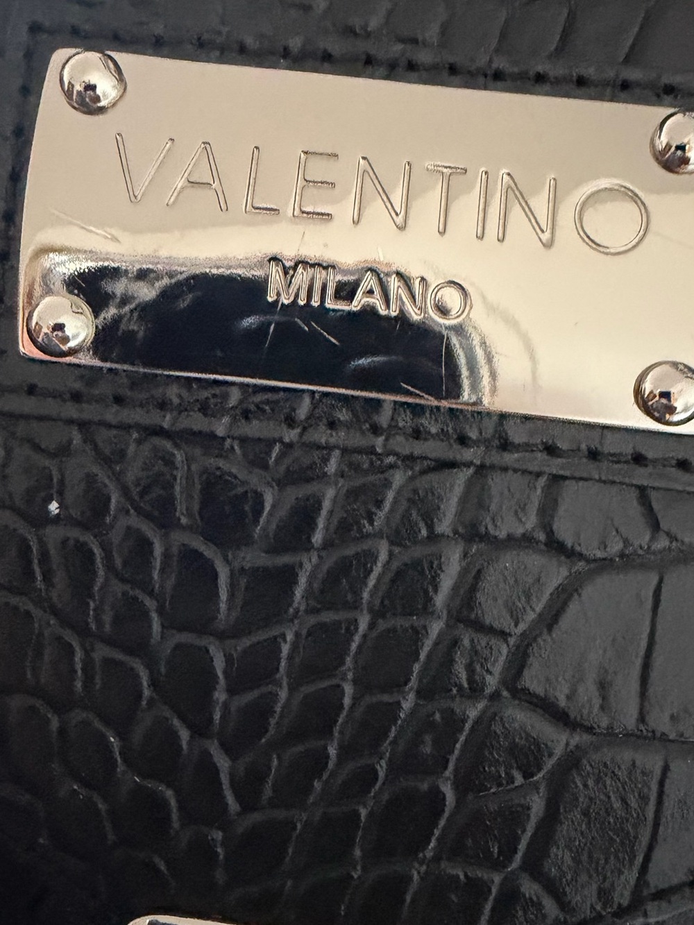 VALENTINO by Mario Valentino Black Croc-Embossed Mini Crossbody Bag - Picture 4 of 16
